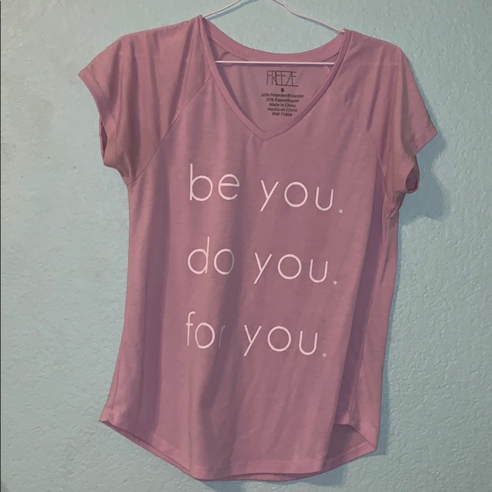pink t-shirt